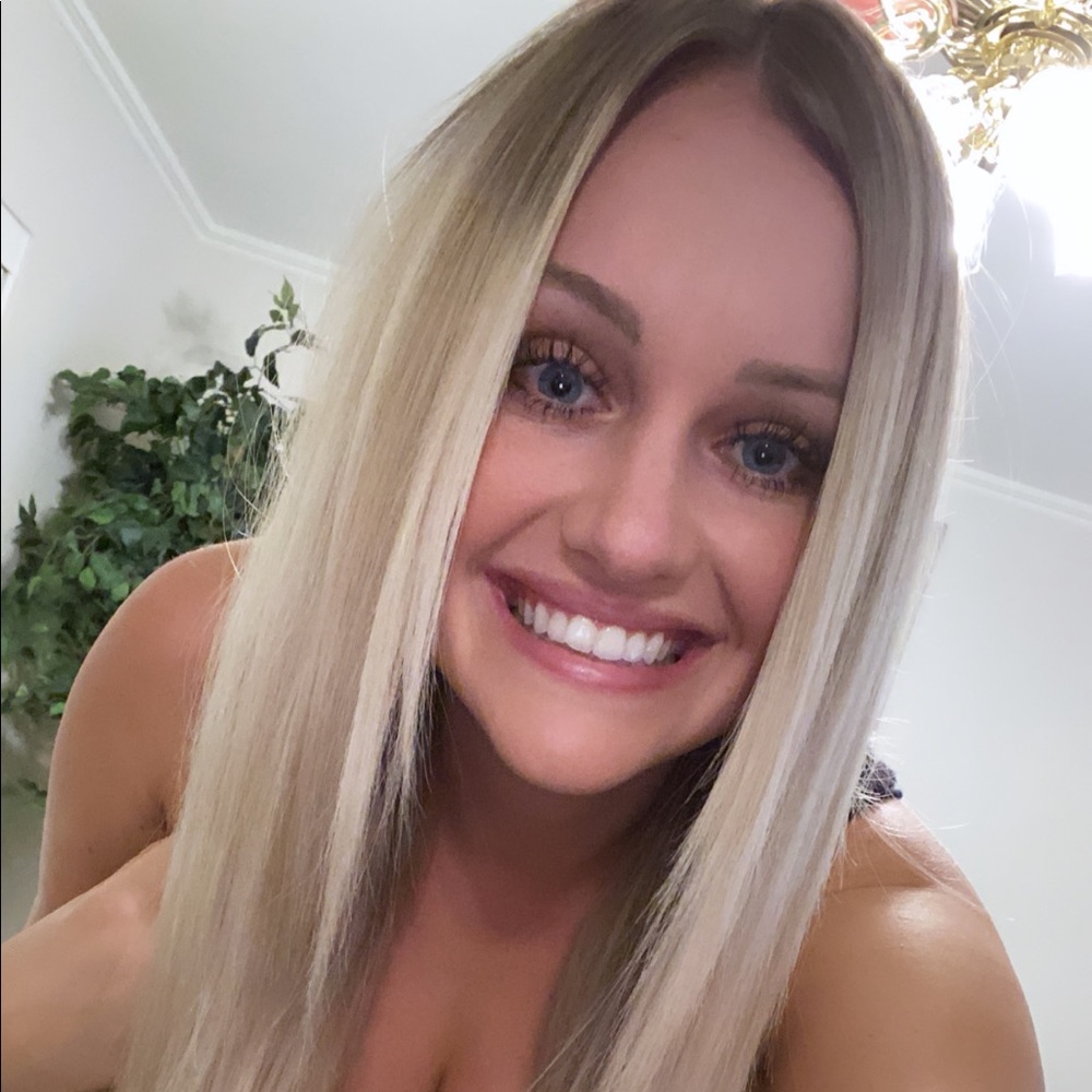 Meet your Posher, Melissa